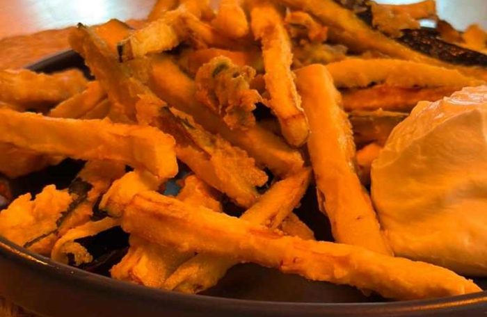 Gebackene Zucchini und Auberginenchips